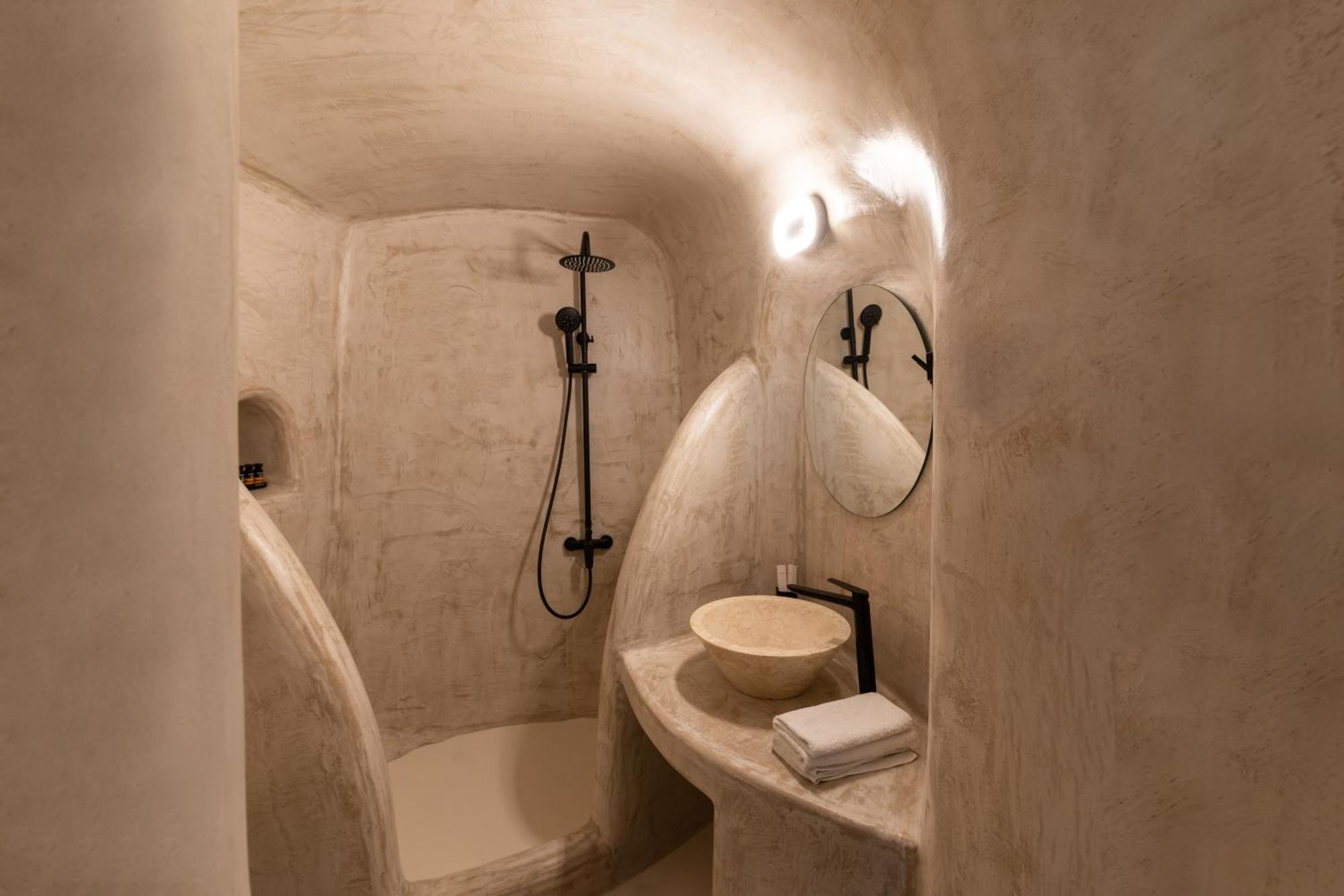 אויה Enalion Suites מראה חיצוני תמונה