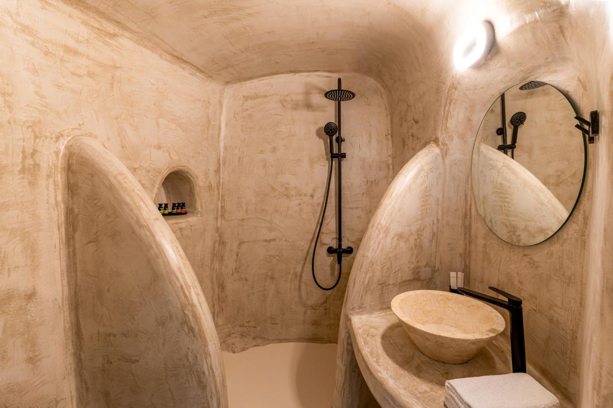 אויה Enalion Suites מראה חיצוני תמונה